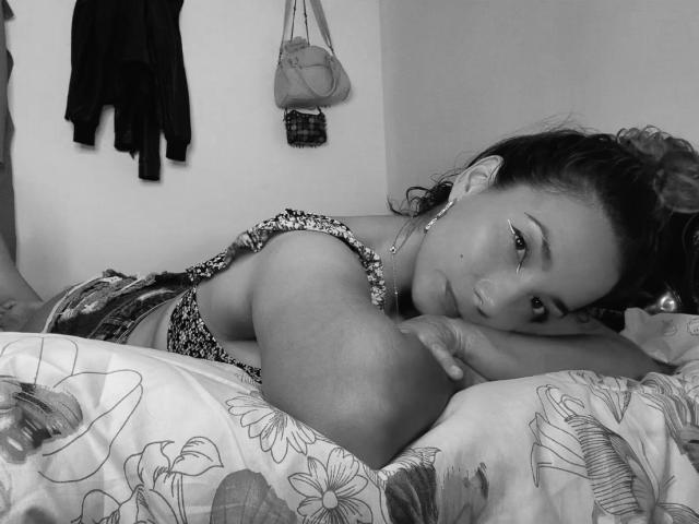 AmberDemons - Live porn &amp; sex cam - 22084449