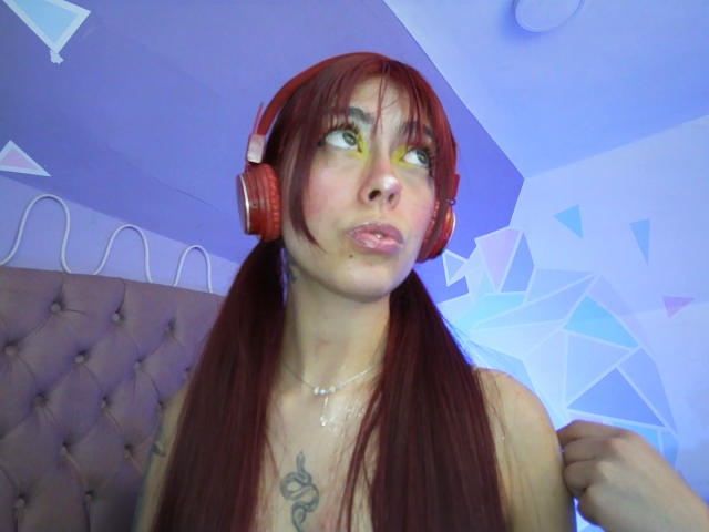 CloeeAdams - פורנו בשידור חי ומצלמת סקס - 22087513