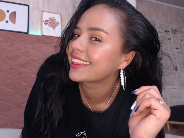 ArielleWilde - Live porn &amp; sex cam - 22090213