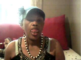 CrazyyBoobs - Live porn &amp; sex cam - 22090405