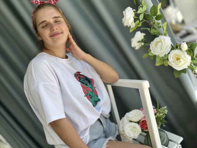 CarolineHott69 - Sexe cam en vivo - 22090861