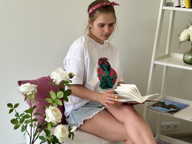 CarolineHott69 - Live porn &amp; sex cam - 22090945