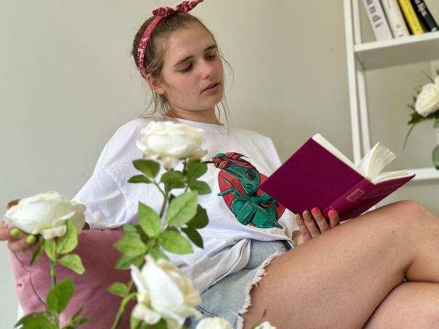 CarolineHott69 - Live porn &amp; sex cam - 22090949