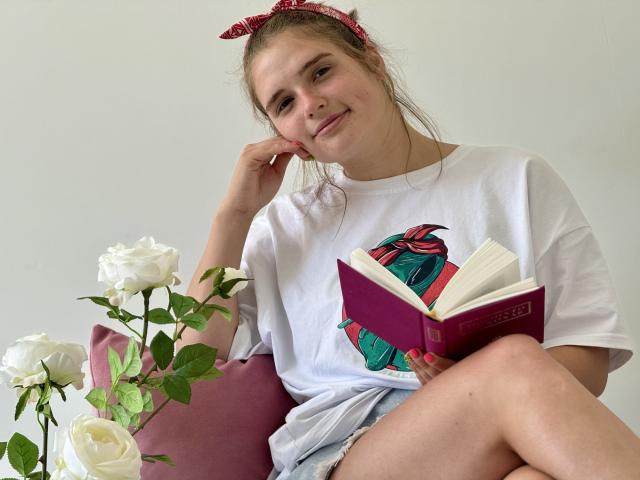 CarolineHott69 - Élő pornó és szexkamera - 22090993