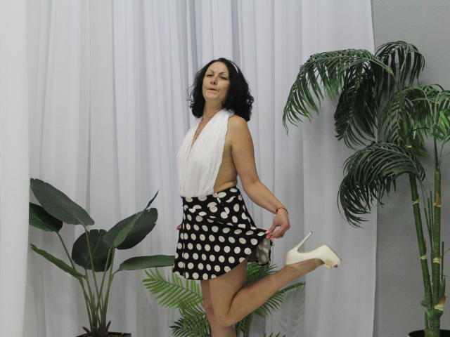 IrisMorgan - Live porn &amp; sex cam - 22091073