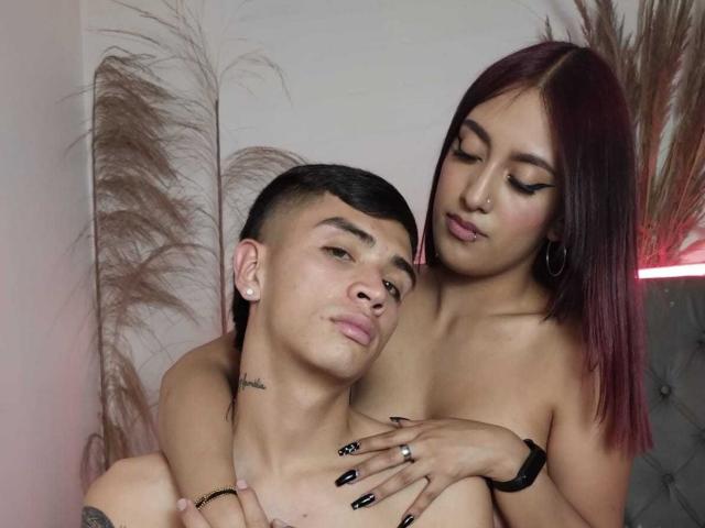 ZoeAndAxell - Live porn &amp; sex cam - 22091945