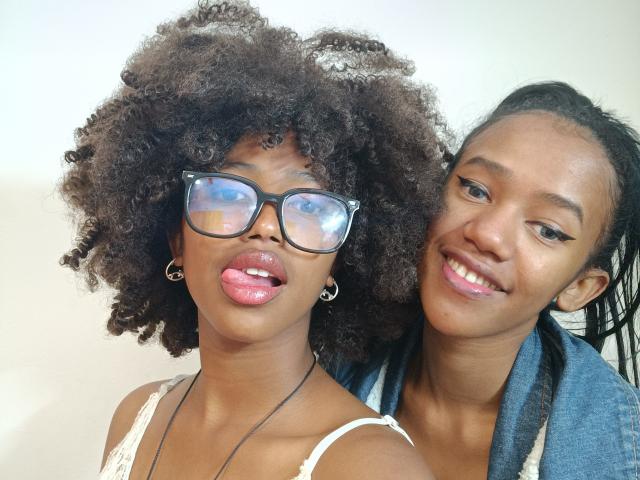 ChezRobert - Live porn &amp; sex cam - 22096405