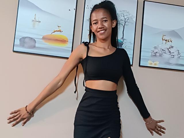 ChezRobert - Camera khiêu dâm &amp; quyến rũ trực tiếp - 22097041