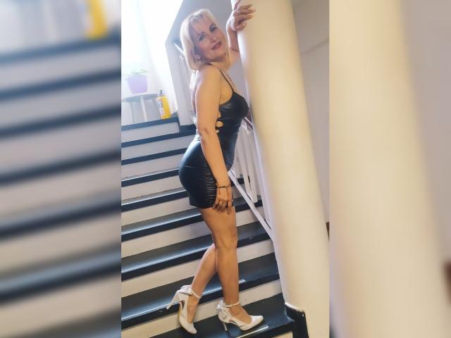 GiuliaAddams - Live porn &amp; sex cam - 22097501