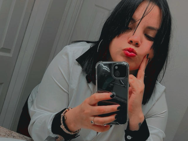 KattaleyaSubmissive - Live porn &amp; sex cam - 22099805