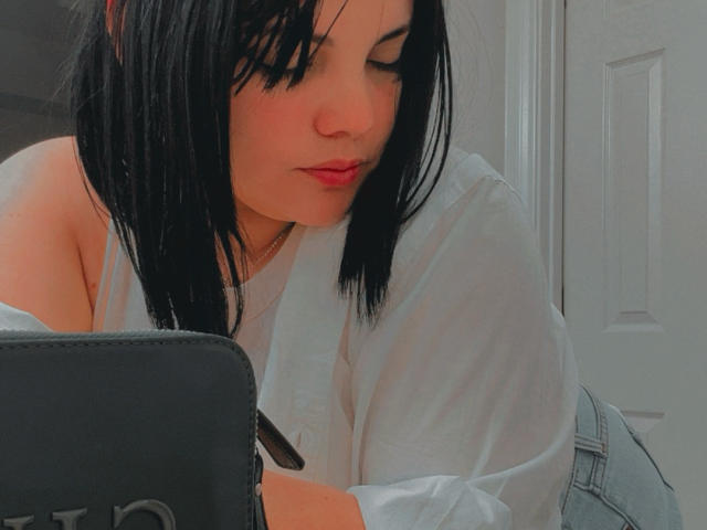 KattaleyaSubmissive - Live porn &amp; sex cam - 22099817