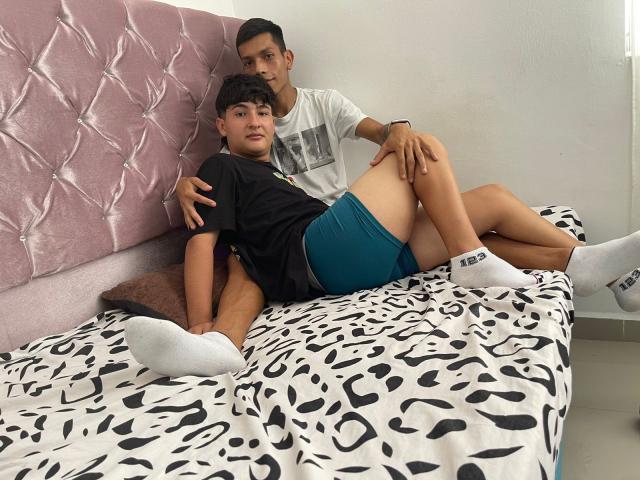 HectorAndYorks - Live porn &amp; sex cam - 22102465