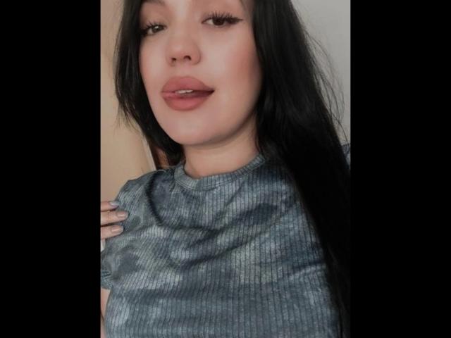 LauraRichis - Live porn &amp; sex cam - 22104701