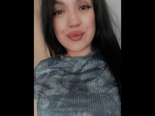 LauraRichis - Live sex cam - 22104709
