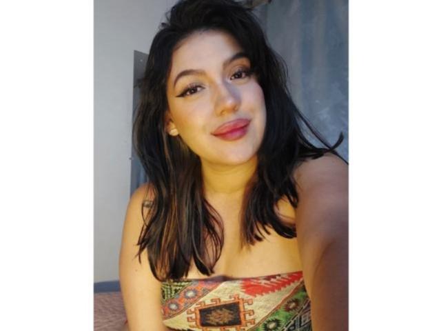 LauraRichis - Live porn &amp; sex cam - 22104717