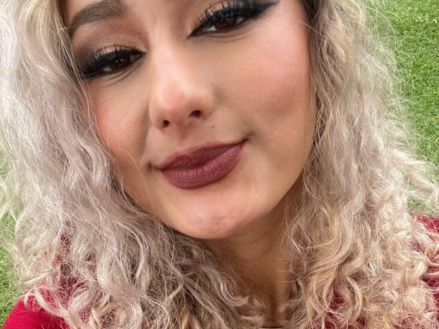 FloraSaenz - Live sex cam - 22108305