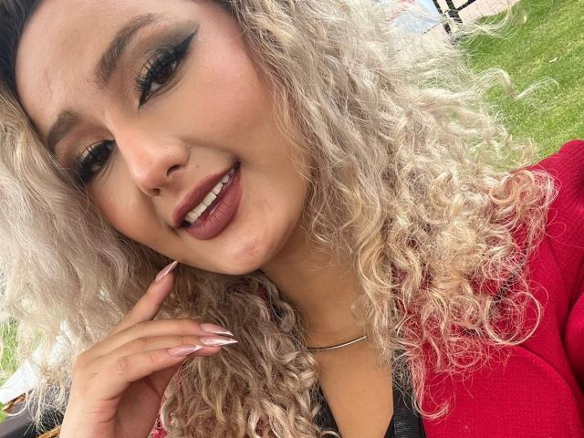 FloraSaenz - Live porn &amp; sex cam - 22108329