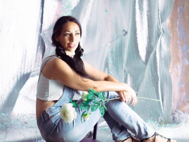 LiluGrants - Live Sex Cam - 22111929