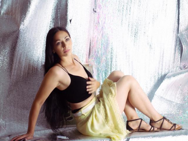 LiluGrants - פורנו בשידור חי ומצלמת סקס - 22112437