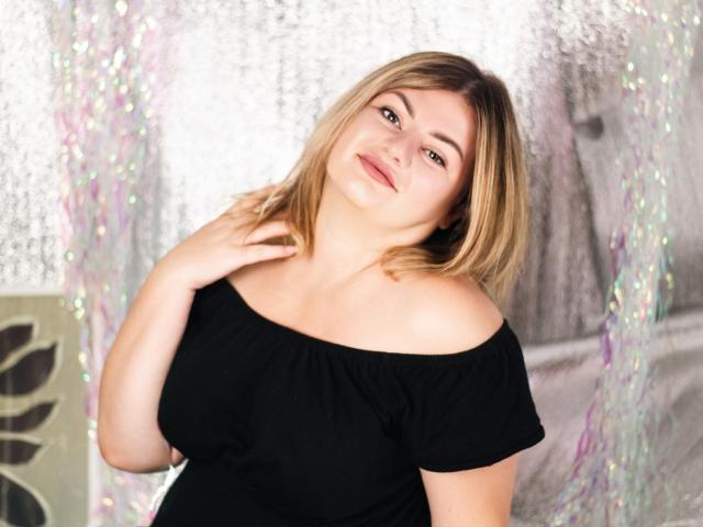 ZannaDreil - Live porn &amp; sex cam - 22114077