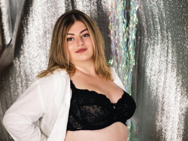 ZannaDreil - Live porn &amp; sex cam - 22114137