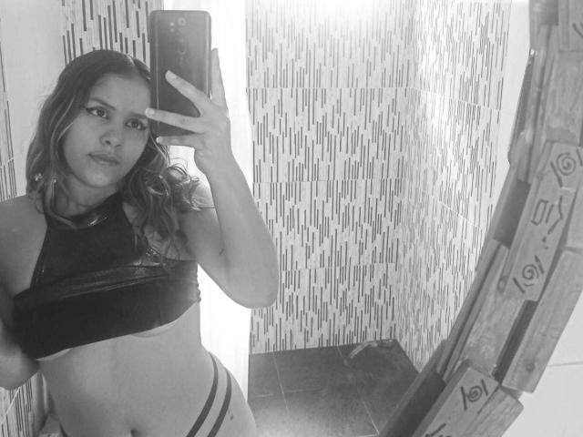 AlisonGry - Live porn &amp; sex cam - 22114473