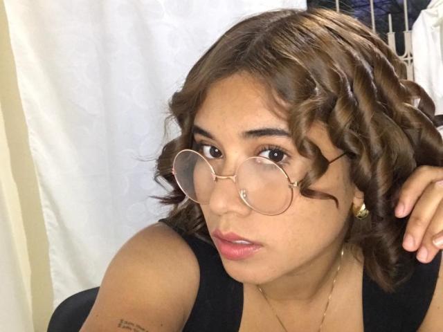 BellaBickers - Porno na żywo i seks kamera - 22118929