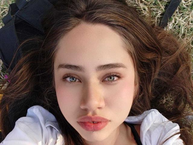 LillyJones - Live porn &amp; sex cam - 22119261