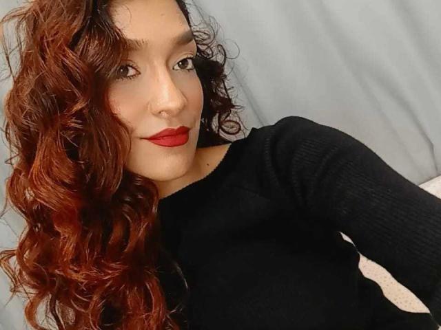 ElyWhitee - Live sex cam - 22120553