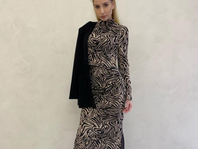 ElzaKomx - Live porn &amp; sex cam - 22121449