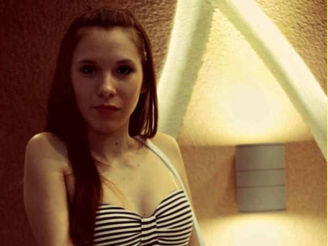 ZerinassKiss - Live sex cam - 2212498