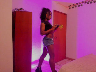 LaGoldie - Live porn &amp; sex cam - 22125181