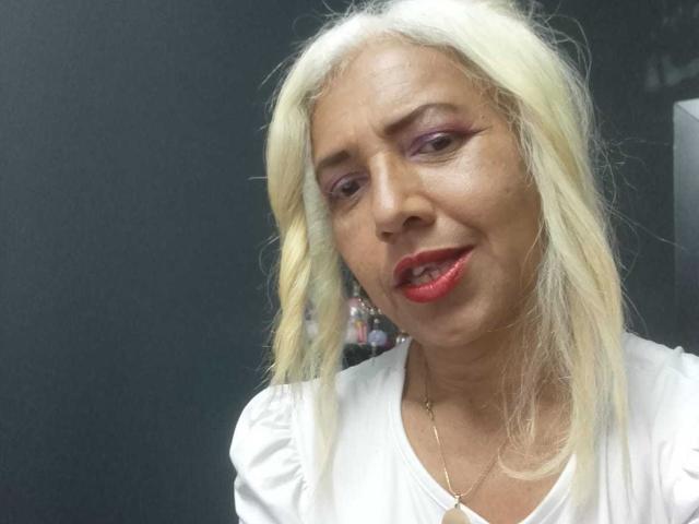 LucianaDoe - Sexe cam en vivo - 22126229