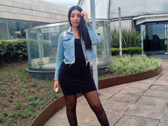 AnnaKhalo - Porno na żywo i seks kamera - 22127493