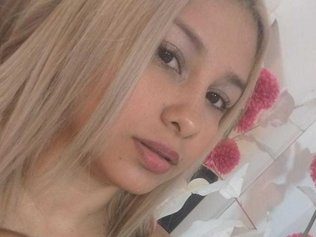 BonieeWalton - Live porn &amp; sex cam - 22128965