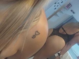 BonieeWalton - Live porn &amp; sex cam - 22128989