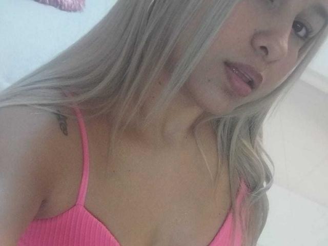BonieeWalton - Live sex cam - 22129029