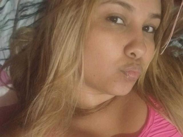 BonieeWalton - Live porn &amp; sex cam - 22129081