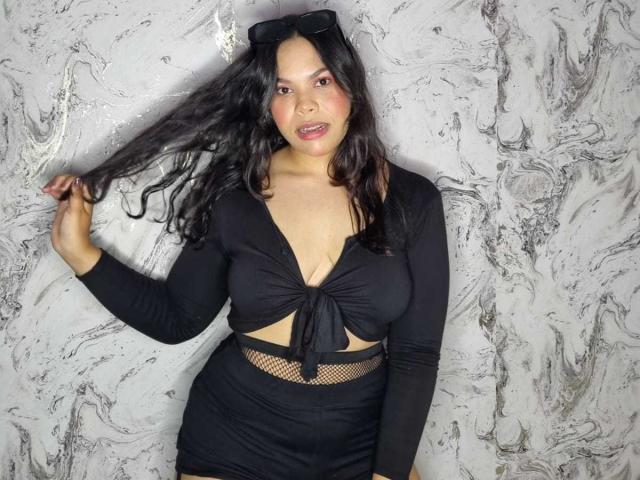 ChloeAdamsX - Live porn &amp; sex cam - 22134705