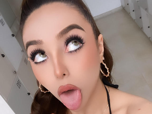 AnishaBelluci - Live porn &amp; sex cam - 22136957