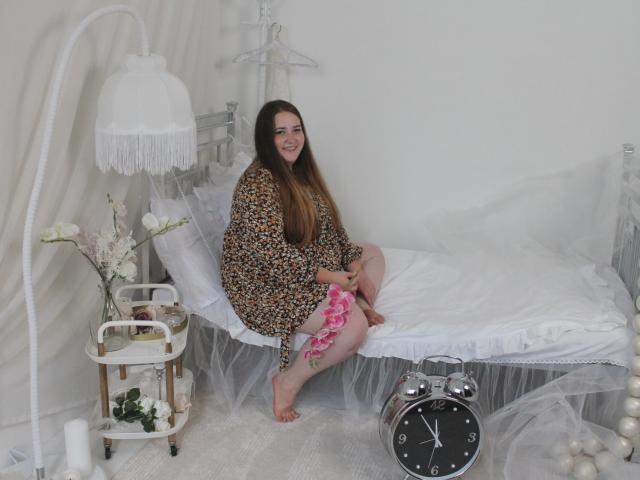 DaniellaGraceZZ - Live sex cam - 22141669