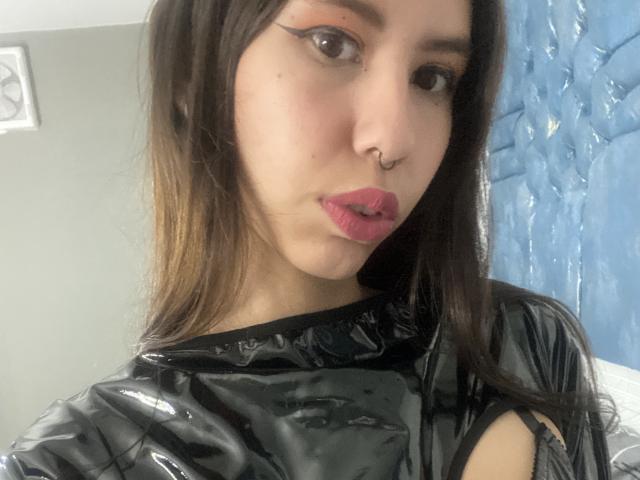 ElisaPalmer - сексуальная веб-камера в реальном времени - 22142537