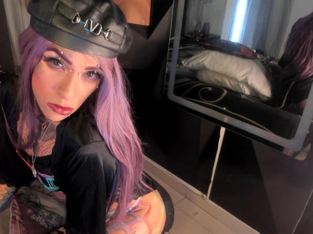 ErotickBellaTrix - Porno na żywo i seks kamera - 22153541