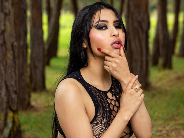 EmmaaRodriguez - Live Sex Cam - 22155853