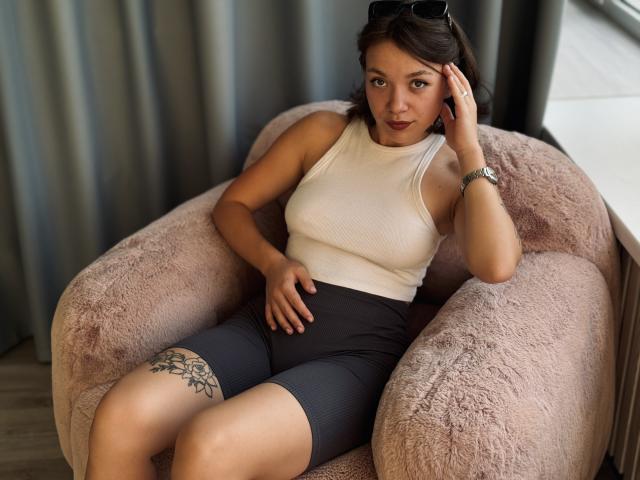 KiraDripe - Live Sex Cam - 22158701