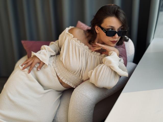 KiraDripe - Live porn &amp; sex cam - 22159165