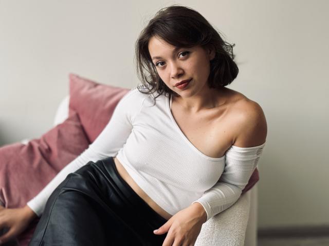 KiraDripe - Live sex cam - 22159405