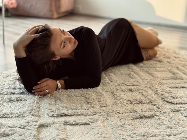 KiraDripe - פורנו בשידור חי ומצלמת סקס - 22159817