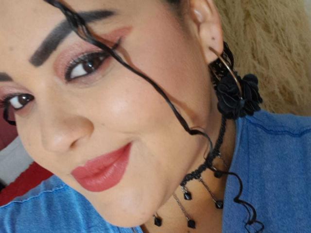 MelannieCarter - Élő pornó és szexkamera - 22165909