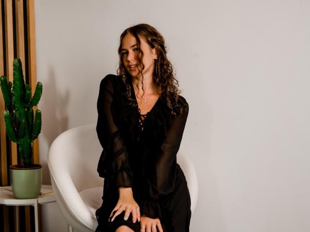 LovelyHotieS - Live porn &amp; sex cam - 22172485